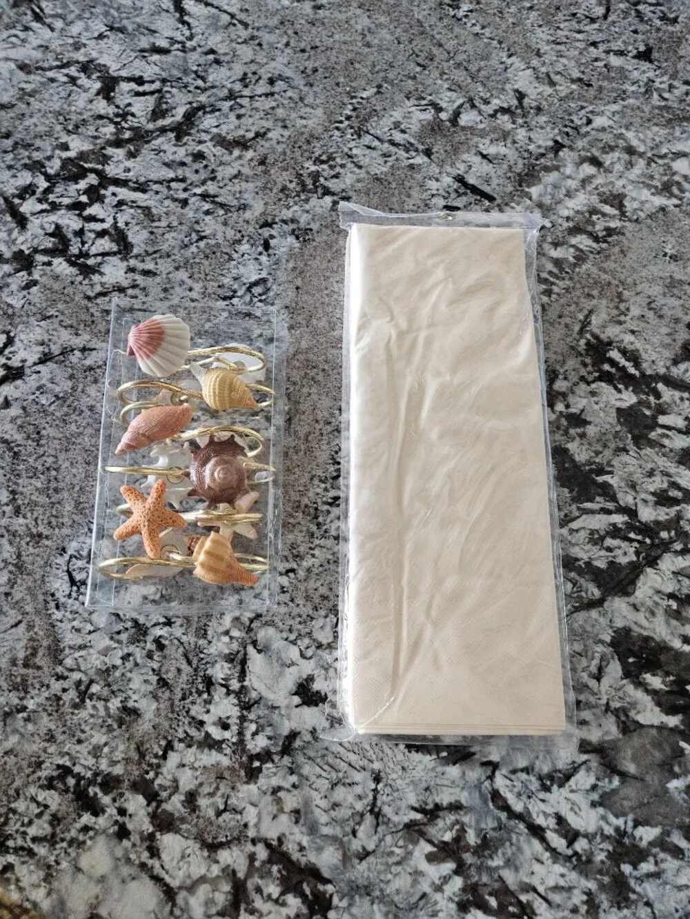 BRAND NEW SET OF RESIN SEASHELL SHOWER HOOKS & PALE PEACH PLASTIC SHOWER CURTAIN